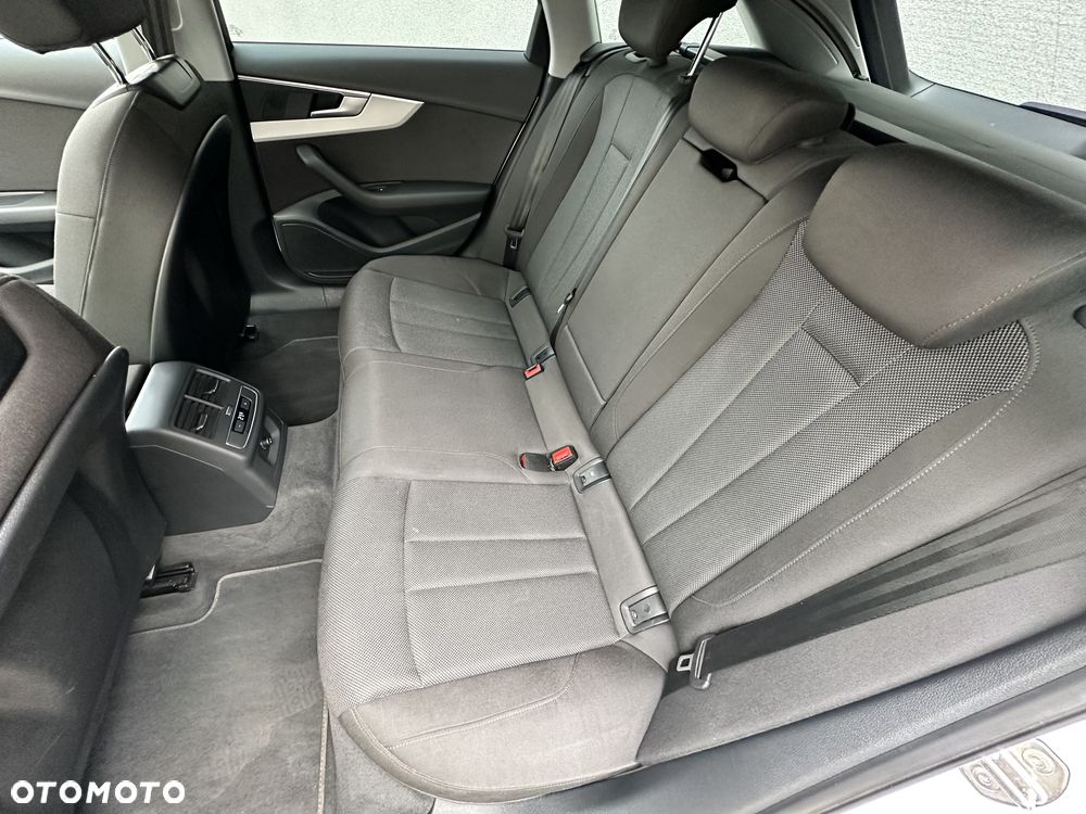 Audi A4 Avant 35 TDI mHEV S tronic - 13