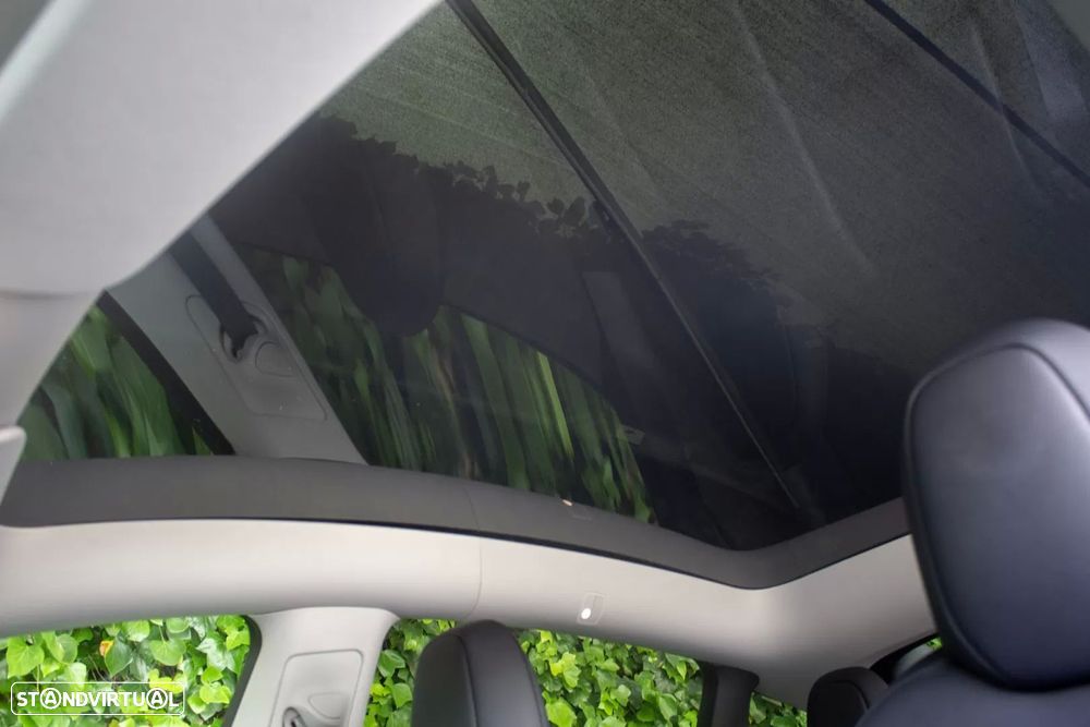 Tesla Model Y Performance Tração Integral - 14