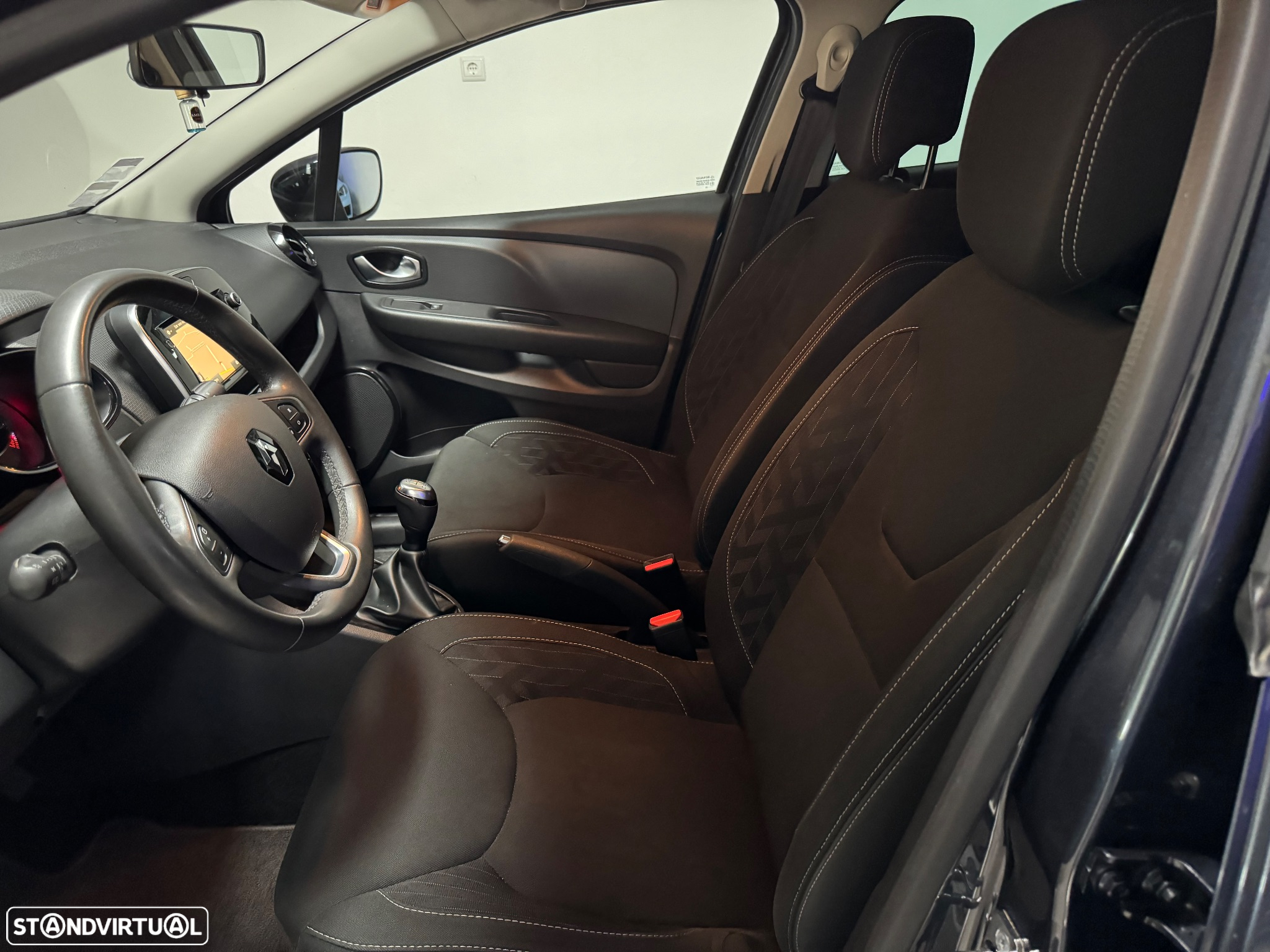 Renault Clio 0.9 TCe Limited Edition - 33