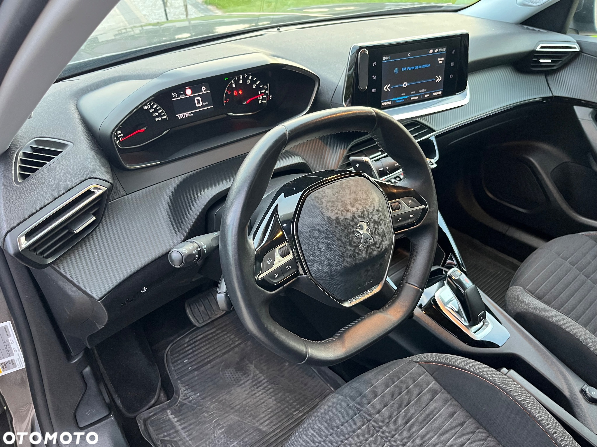 Peugeot 2008 - 11