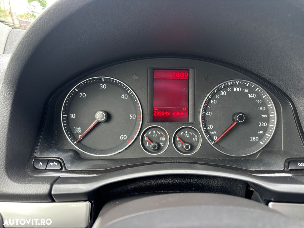Volkswagen Golf 2.0 TDI Comfortline DSG - 14