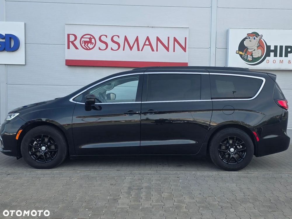 Chrysler Pacifica - 5
