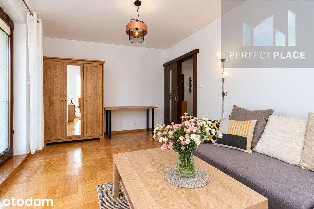 Ładne mieszkanie, oddzielna kuchnia, balkon