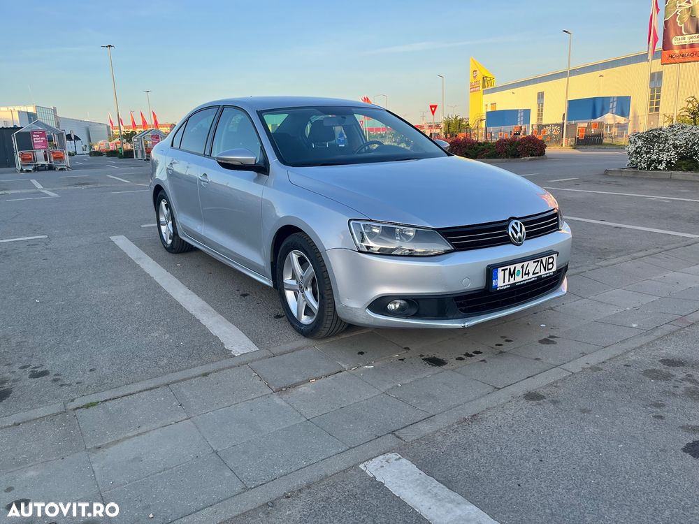 Volkswagen Jetta 1.6 TDI DPF Comfortline DSG - 2