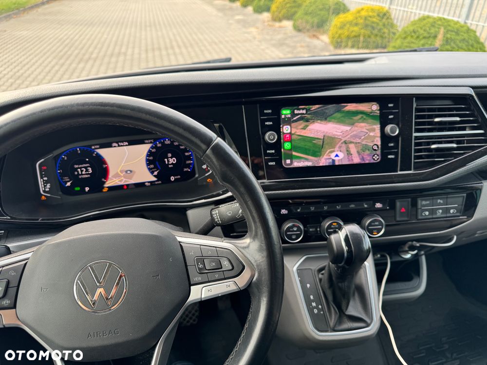 Volkswagen Caravelle - 10