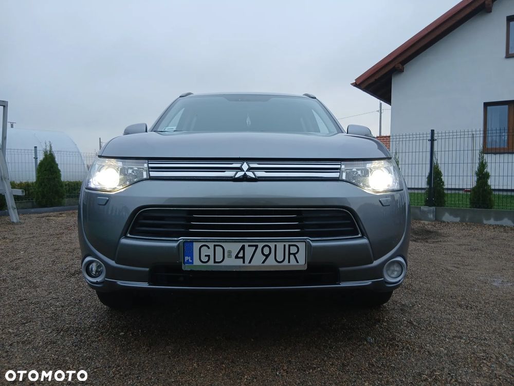 Mitsubishi Outlander - 5