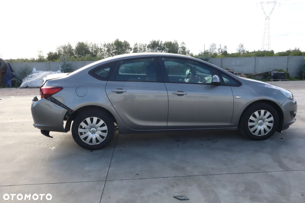 Opel Astra 1.4 T Active - 4