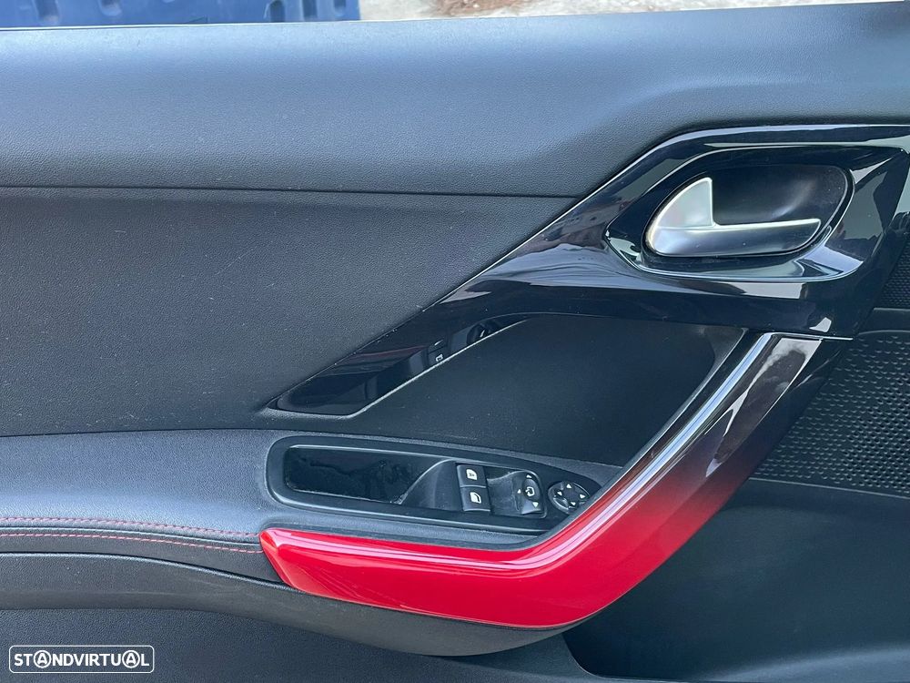 Peugeot 208 GTI 200 THP - 12