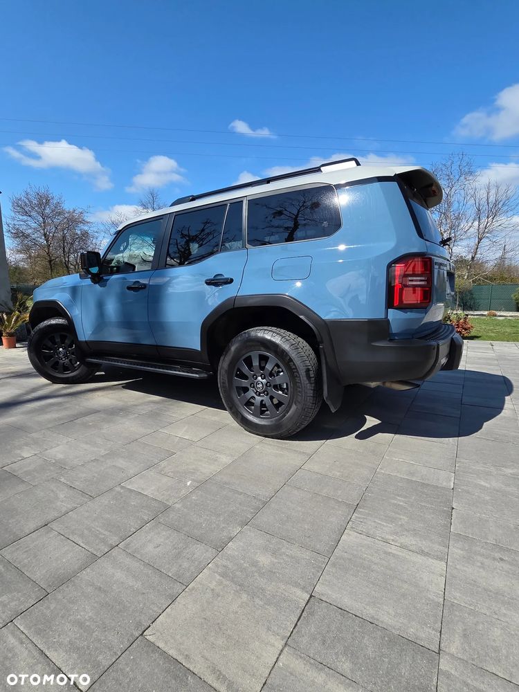 Toyota Land Cruiser - 3