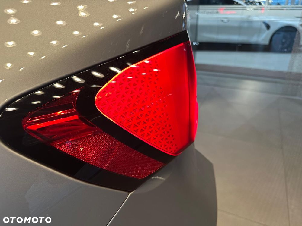 BMW iX1 eDrive20 66.5kWh M Sport Edition - 13