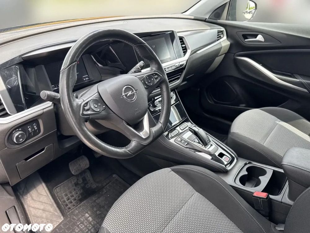 Opel Grandland 1.2 T Business Edition S&S - 10