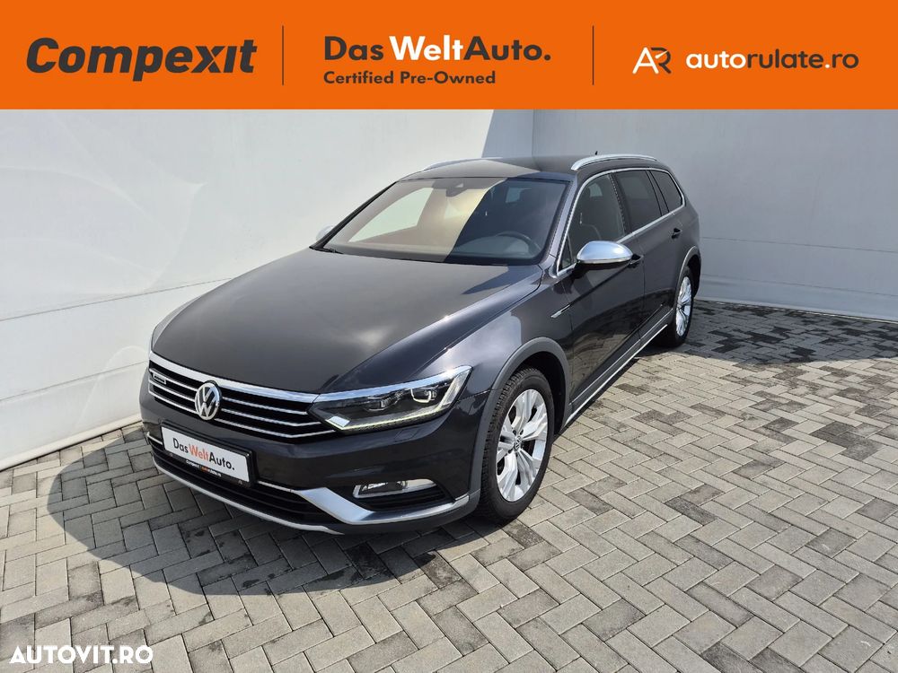 Volkswagen Passat - 1