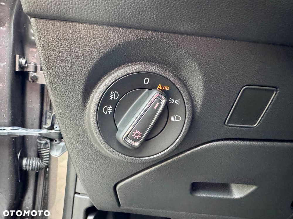 Seat Leon 2.0 TDI DPF Start&Stop DSG FR - 17