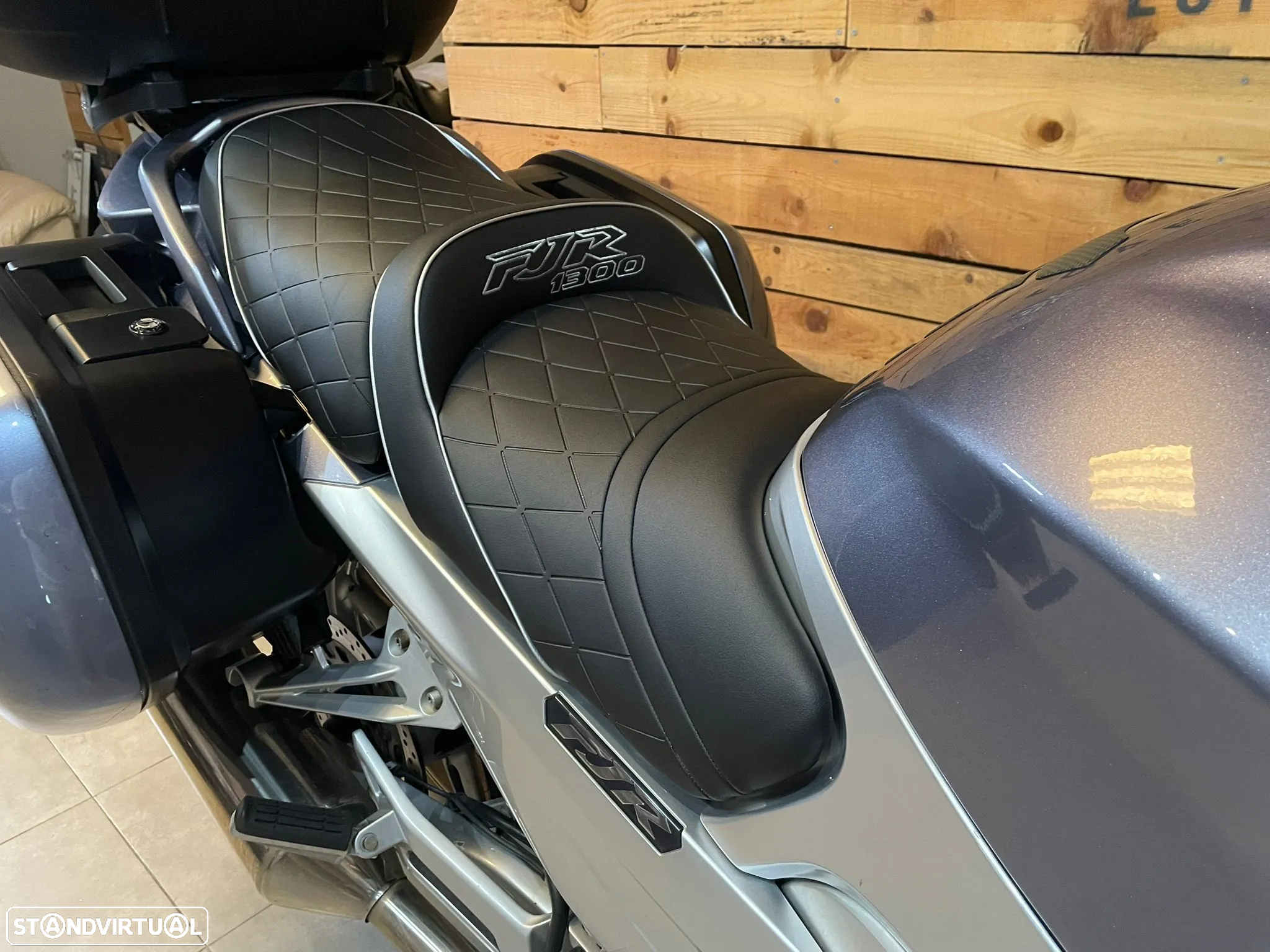 Yamaha FJR - 2