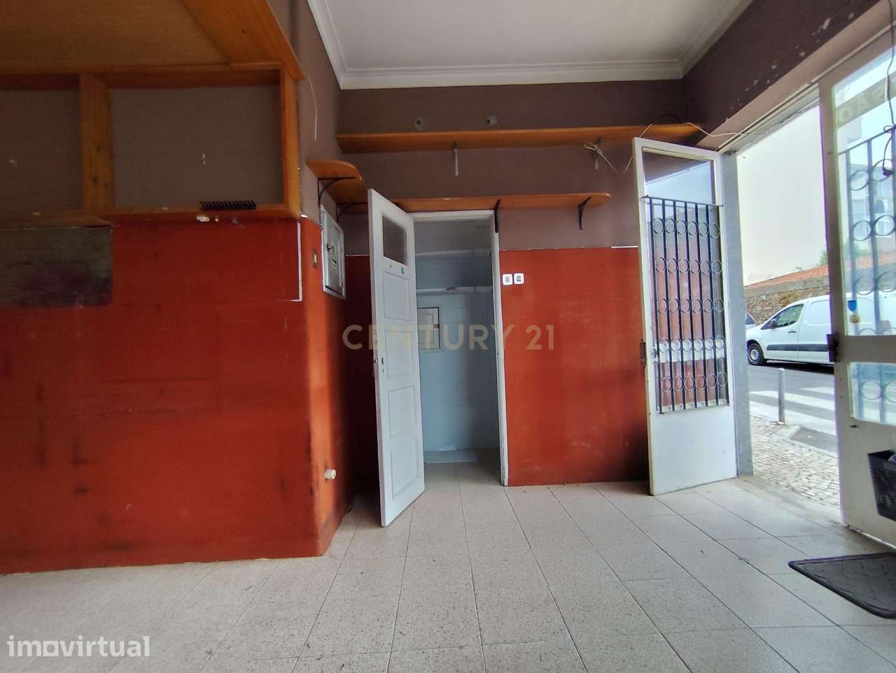 Loja de Gaveto com montra em Queluz -Sintra - Grande imagem: 4/14