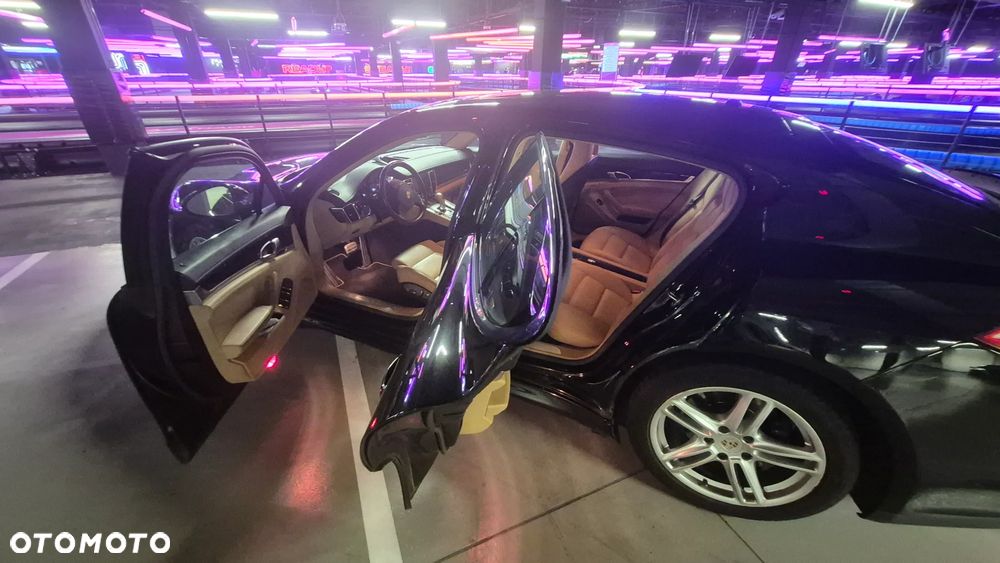 Porsche Panamera - 6