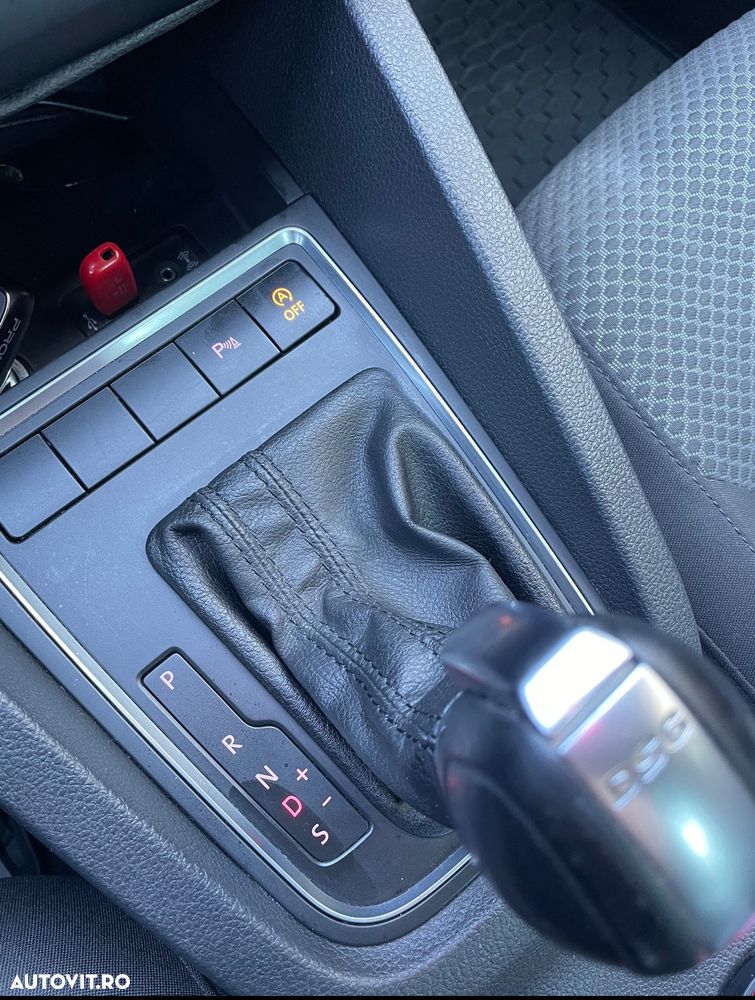 Volkswagen Jetta 2.0 TDI DSG Comfortline - 6