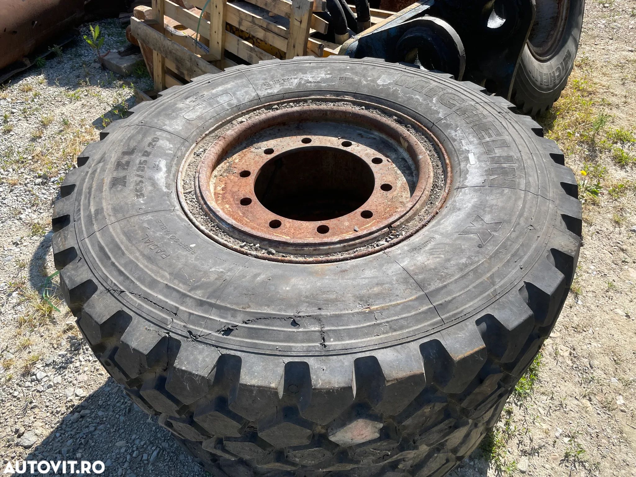 cauciucuri Michelin cu jante pentru Excavator Cale ferata Atlas Terex - 1