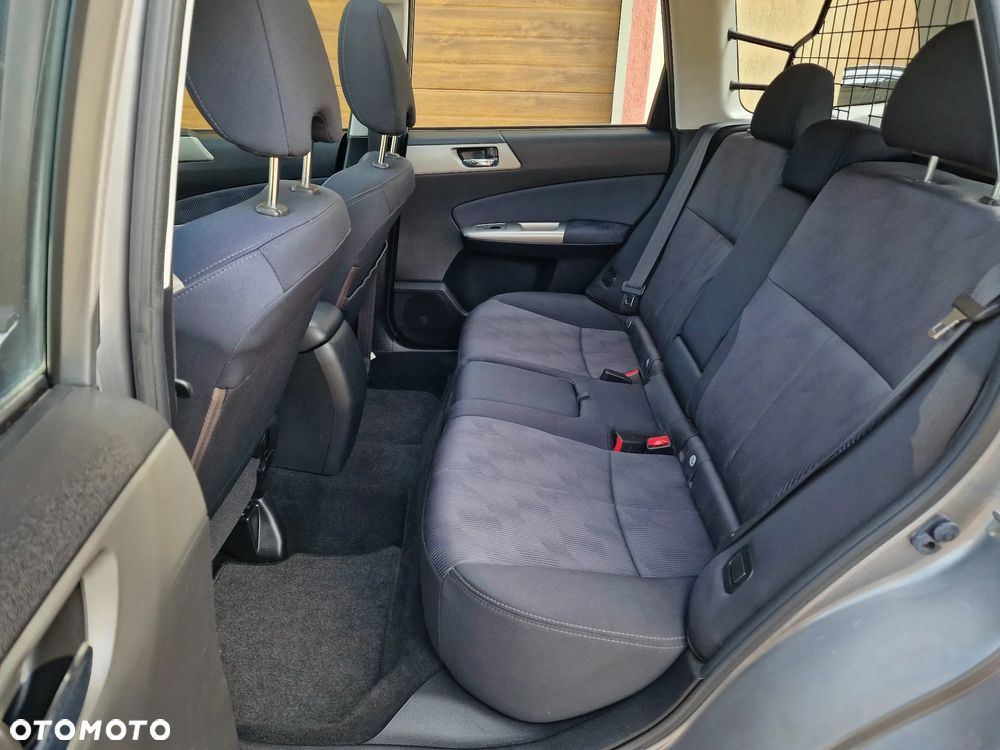 Subaru Forester 2.5 X Premium - 6