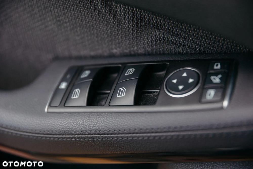 Mercedes-Benz Klasa E 200 CDI DPF BlueEFFICIENCY 7G-TRONIC Avantgarde - 15