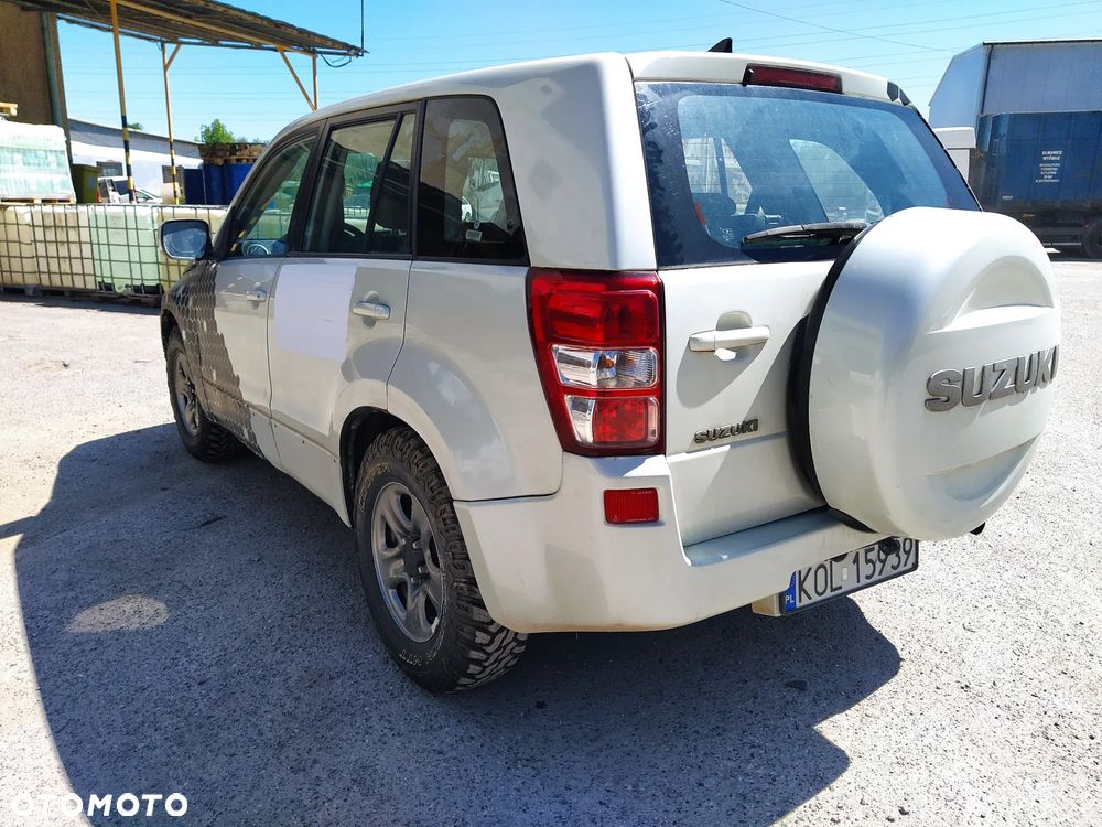 Suzuki Grand Vitara 2.7 V6 - 10
