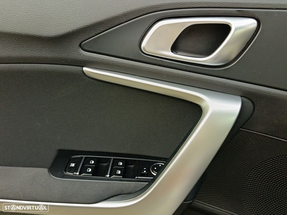 Kia XCeed 1.0 T-GDI Drive - 9