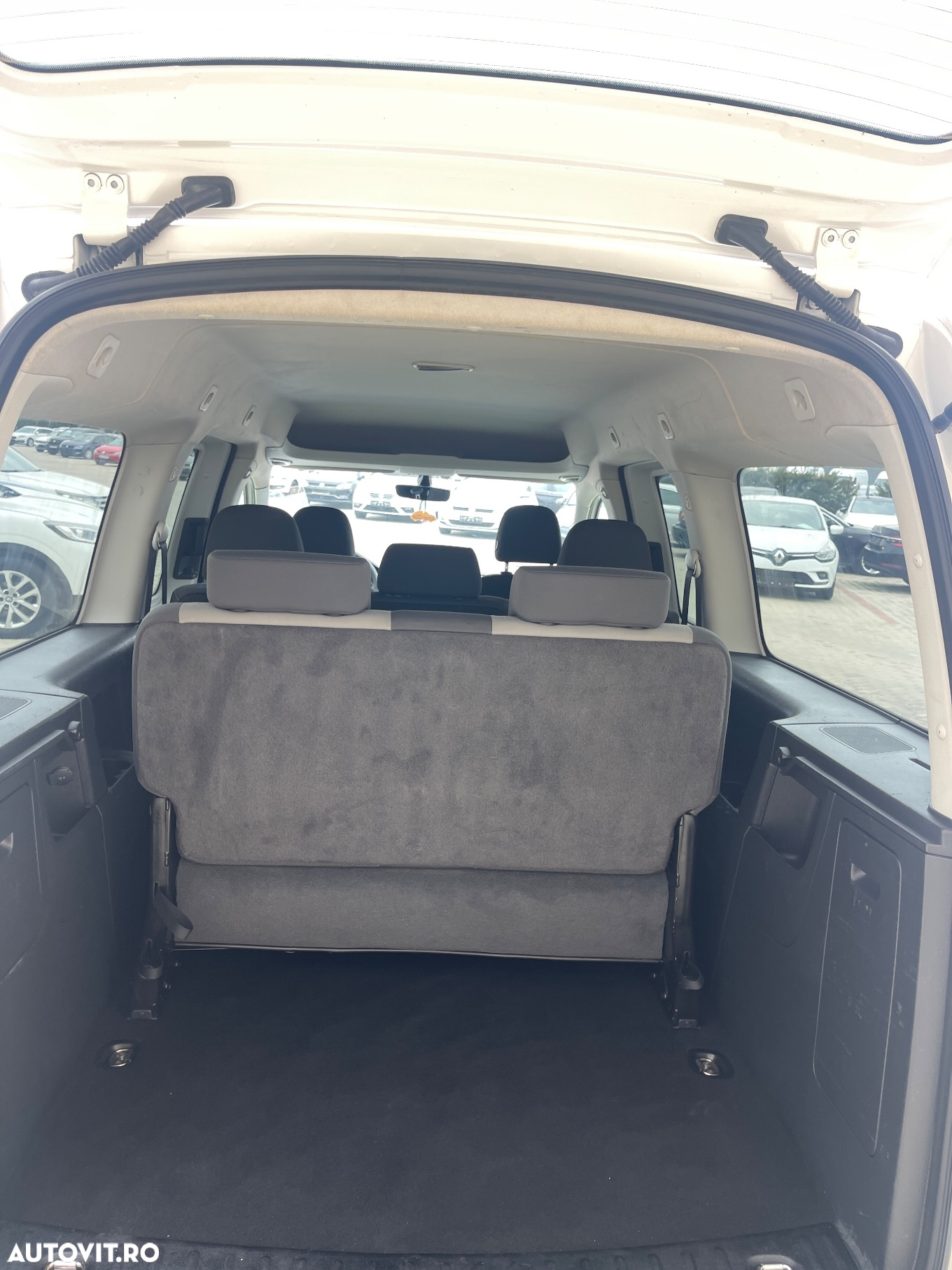 Volkswagen Caddy 2.0 TDI (7-Si.) 4MOTION Maxi Comfortline - 27