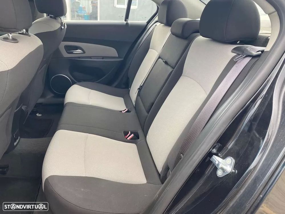 Chevrolet Cruze 2.0 VCDi LT - 18