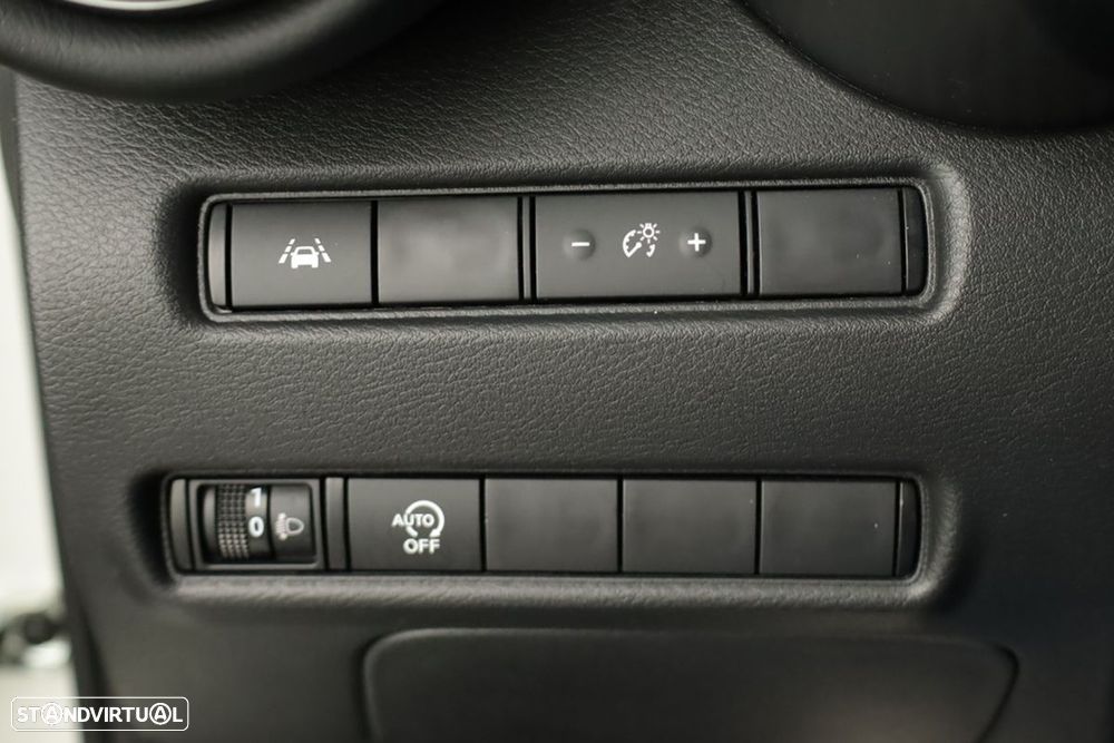 Nissan Juke 1.0 DIG-T N-Design Black DCT - 18