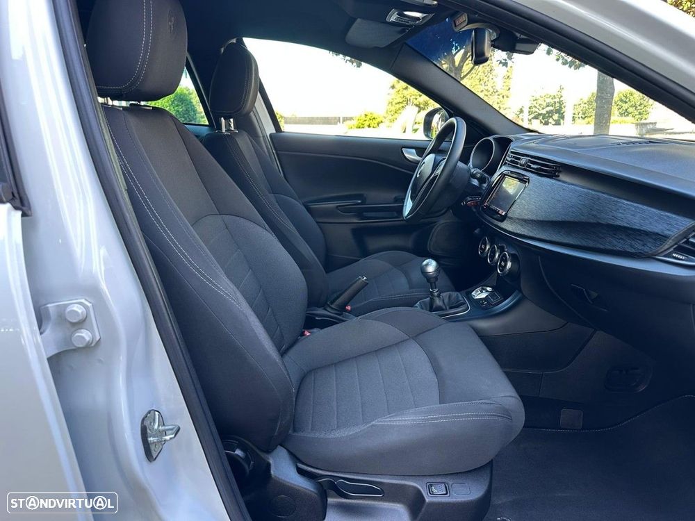 Alfa Romeo Giulietta 1.6 JTDm Sport J18 - 12