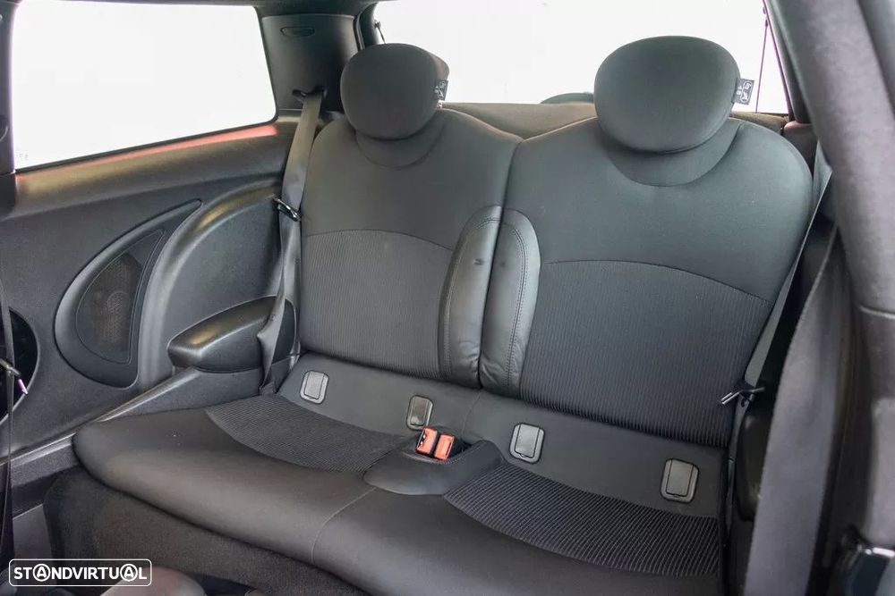 MINI 3 Portas Cooper SD - 21