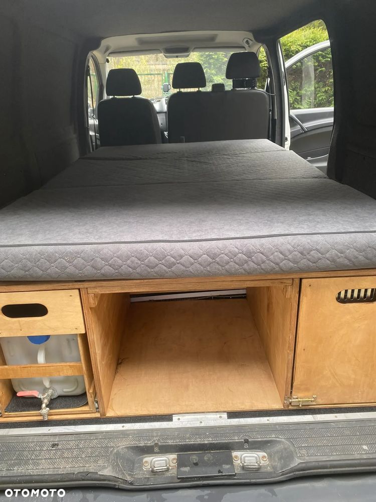 Mercedes-Benz VITO - 13