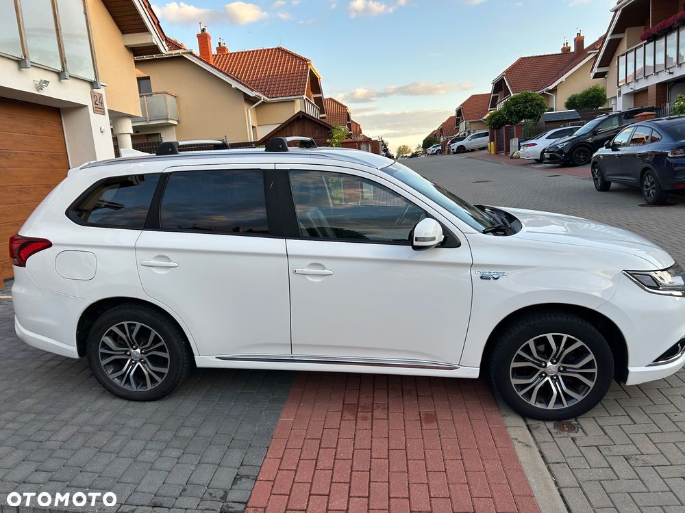 Mitsubishi Outlander - 8