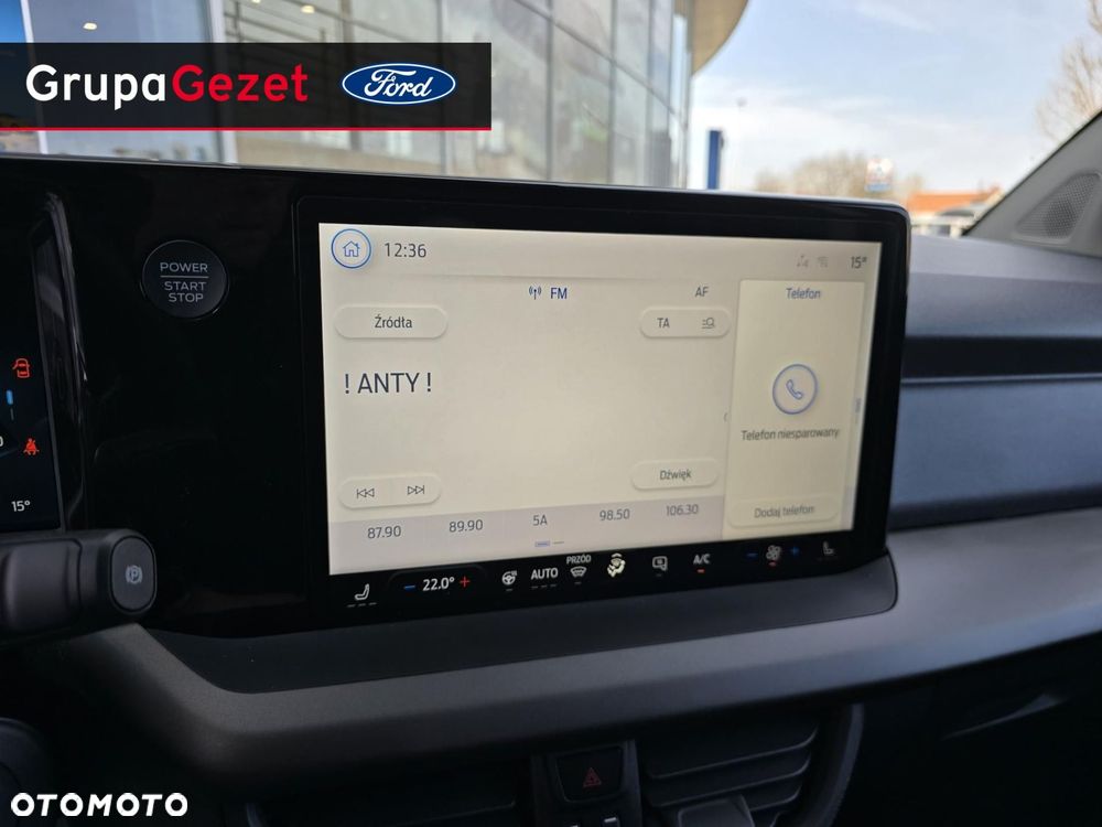 Ford Transit Courier - 17