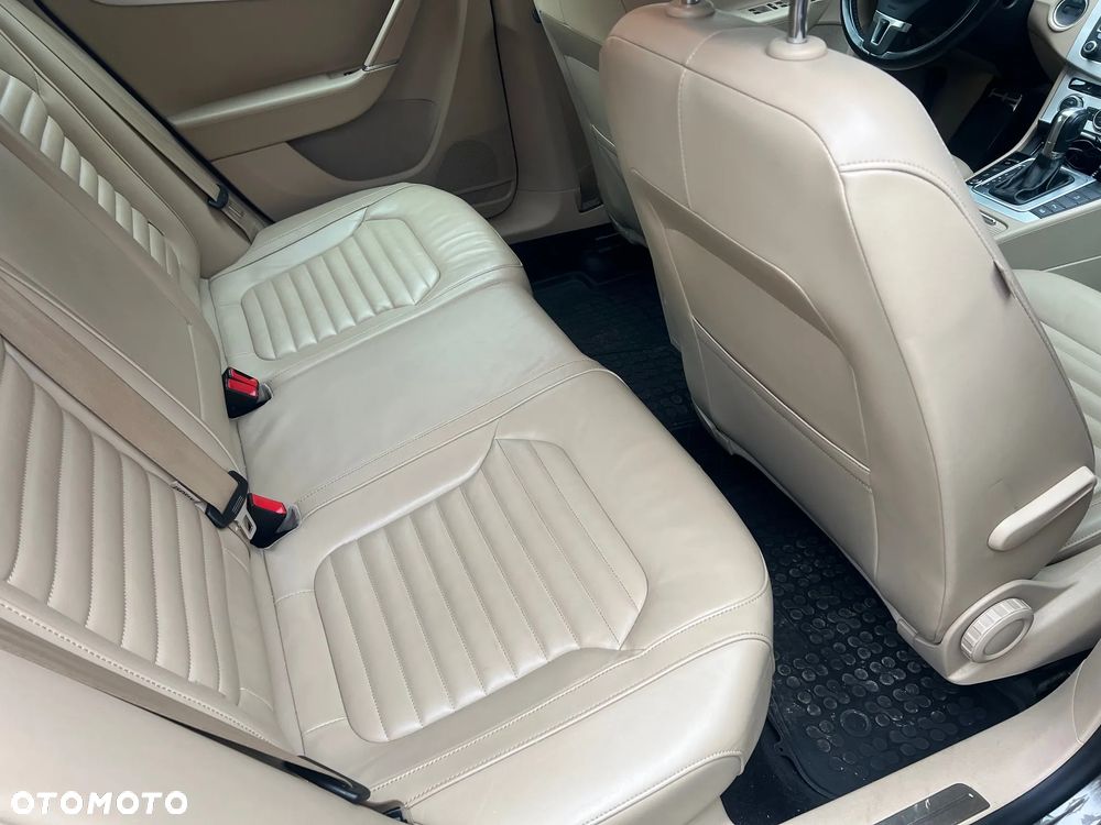 Volkswagen Passat 2.0 TDI Highline DSG - 7