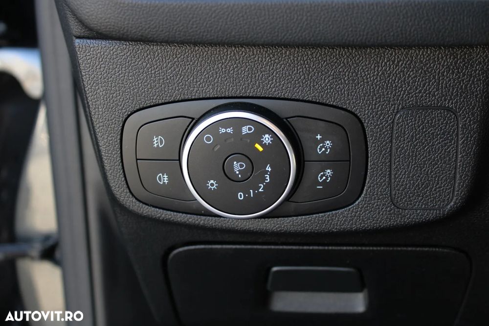 Ford Focus - 30
