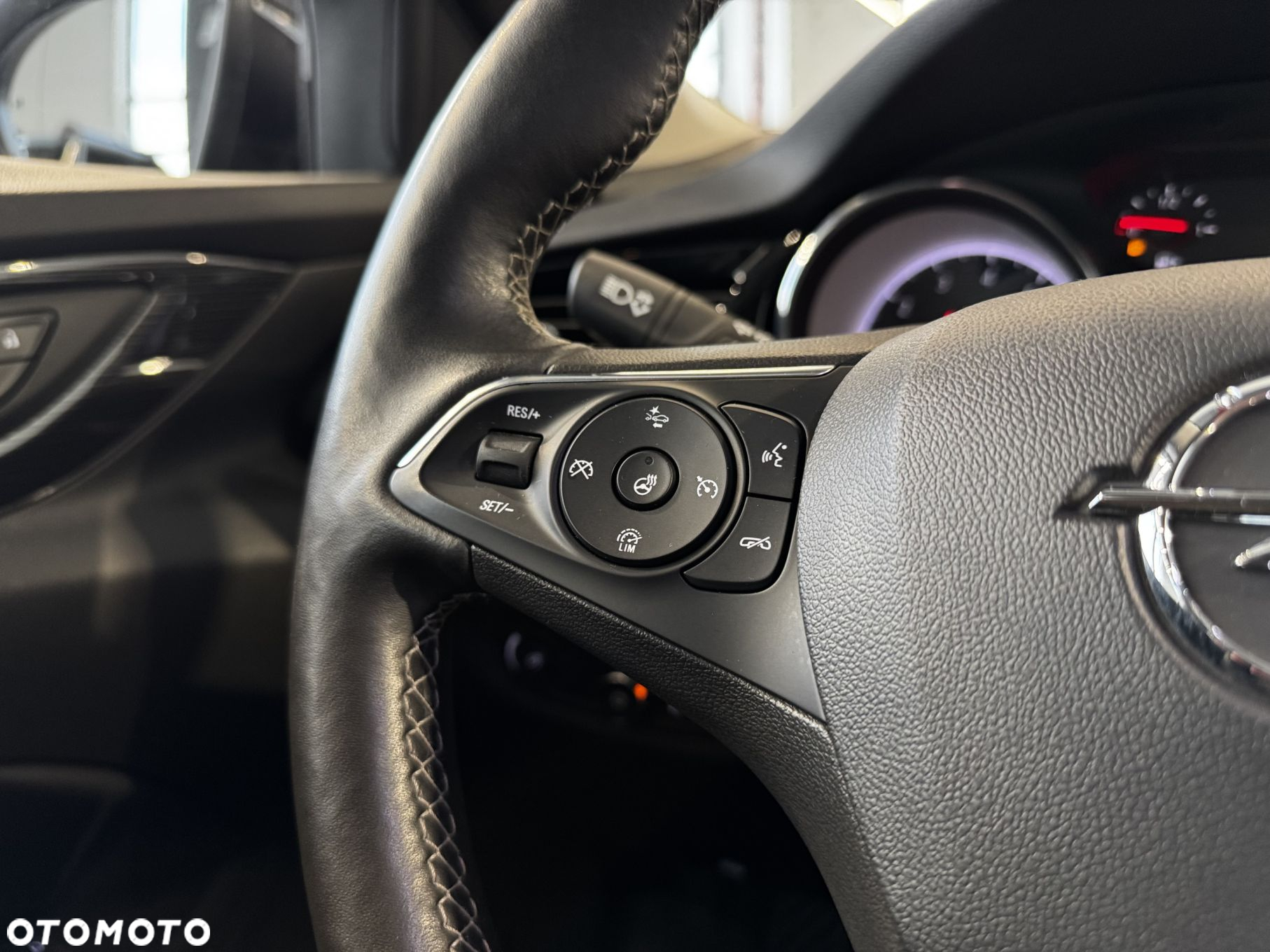Opel Insignia - 18