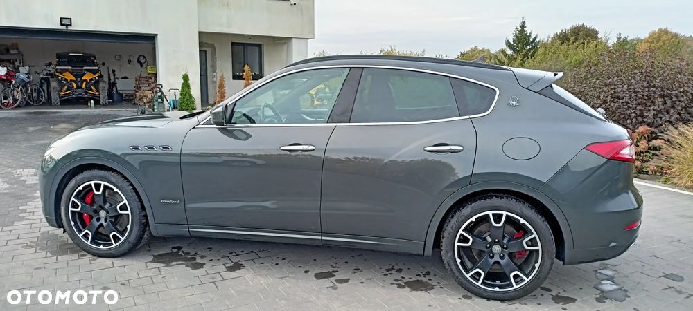 Maserati Levante S Q4 - 32