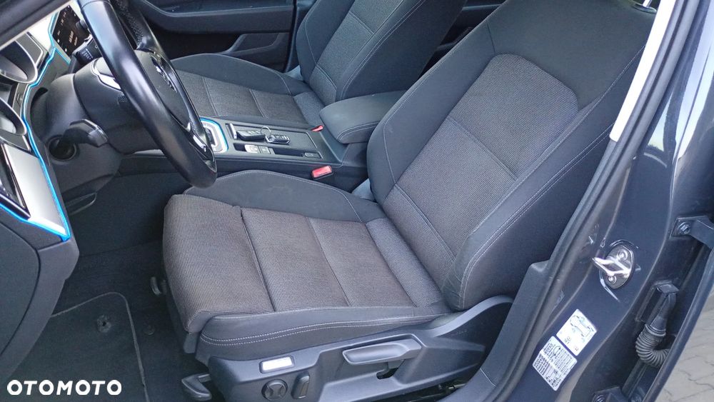 Volkswagen Passat - 15