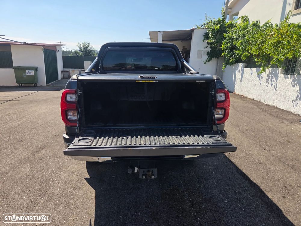 Toyota Hilux 2.4 D-4D 4WD CD CM - 13
