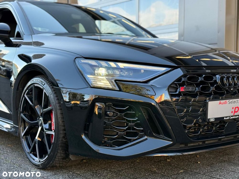 Audi RS3 Limousine - 12