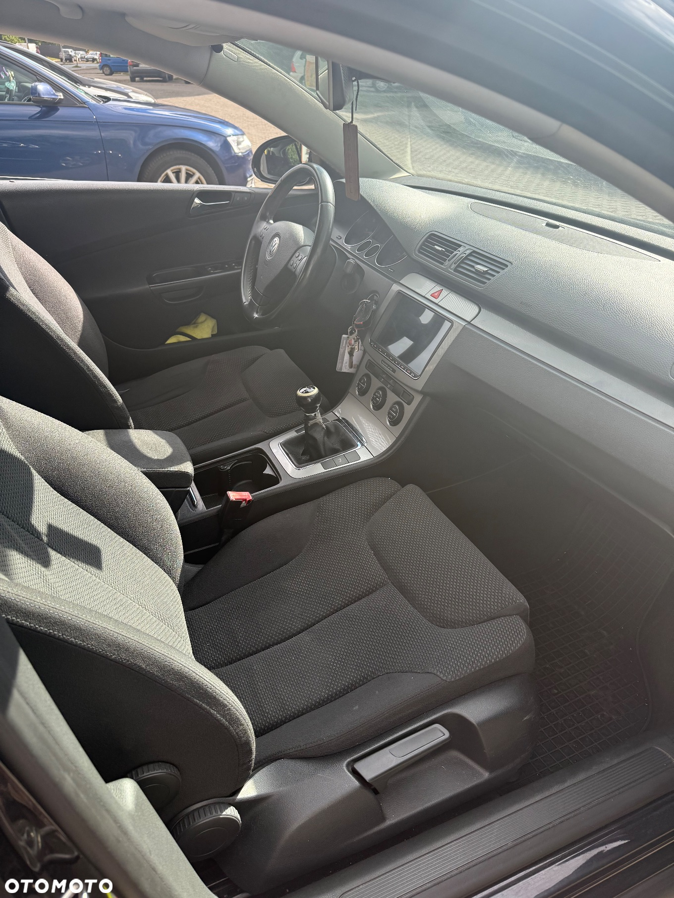 Volkswagen Passat - 21