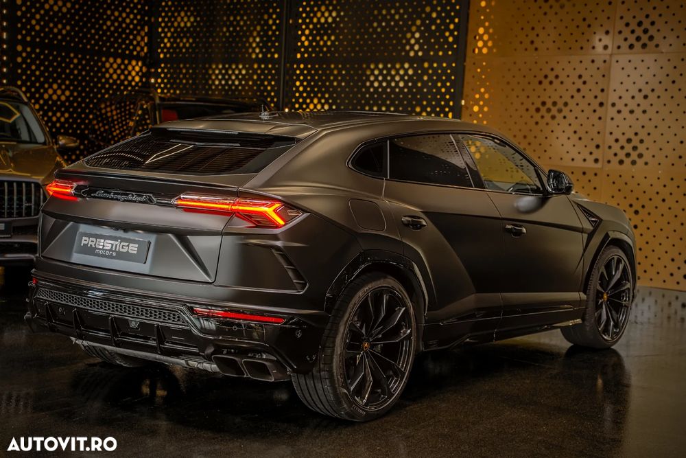 Lamborghini URUS Standard - 7