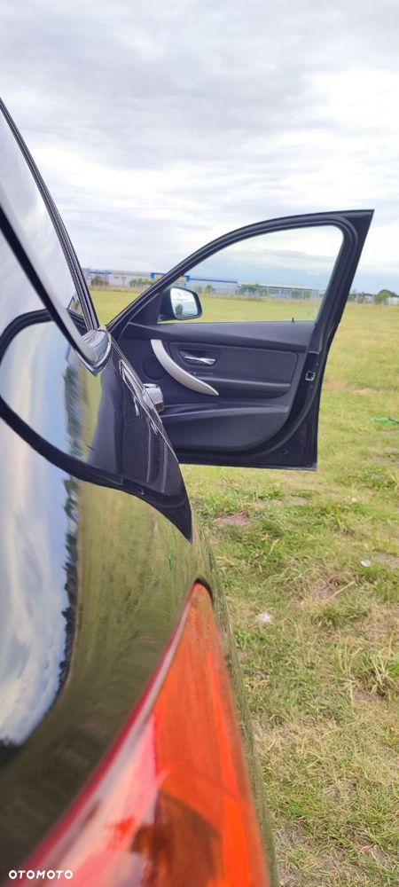 BMW Seria 3 - 12