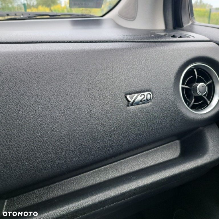 Toyota Yaris 1.5 20th Anniversary - 7