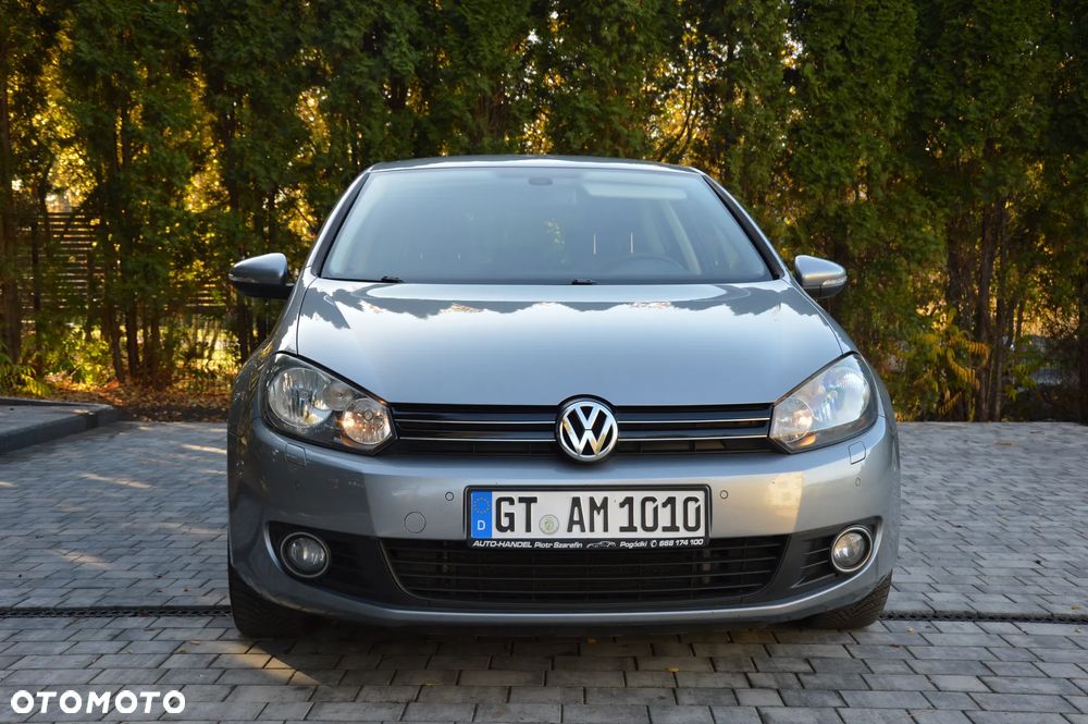 Volkswagen Golf 2010 photo 2