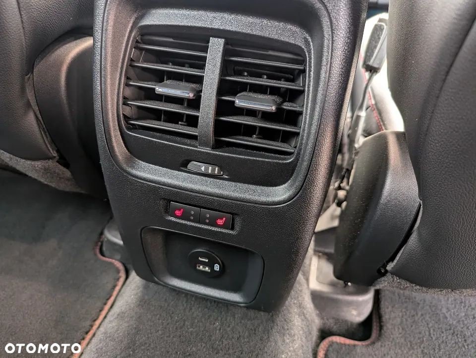 Ford Kuga 2.5 Duratec PHEV ST-LINE - 32