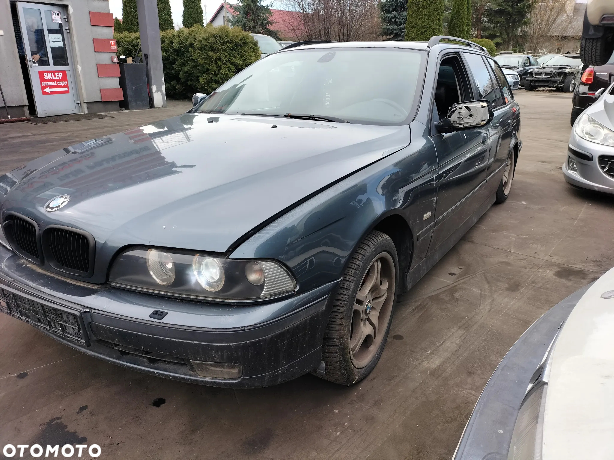 CAŁE AUTO NA CZĘŚCI RADIO LAMPY TYŁ FOTELE BMW E39 LIFT KOMBI KOD LAK. ANTHRAZIT METALIC 397/7 - 2