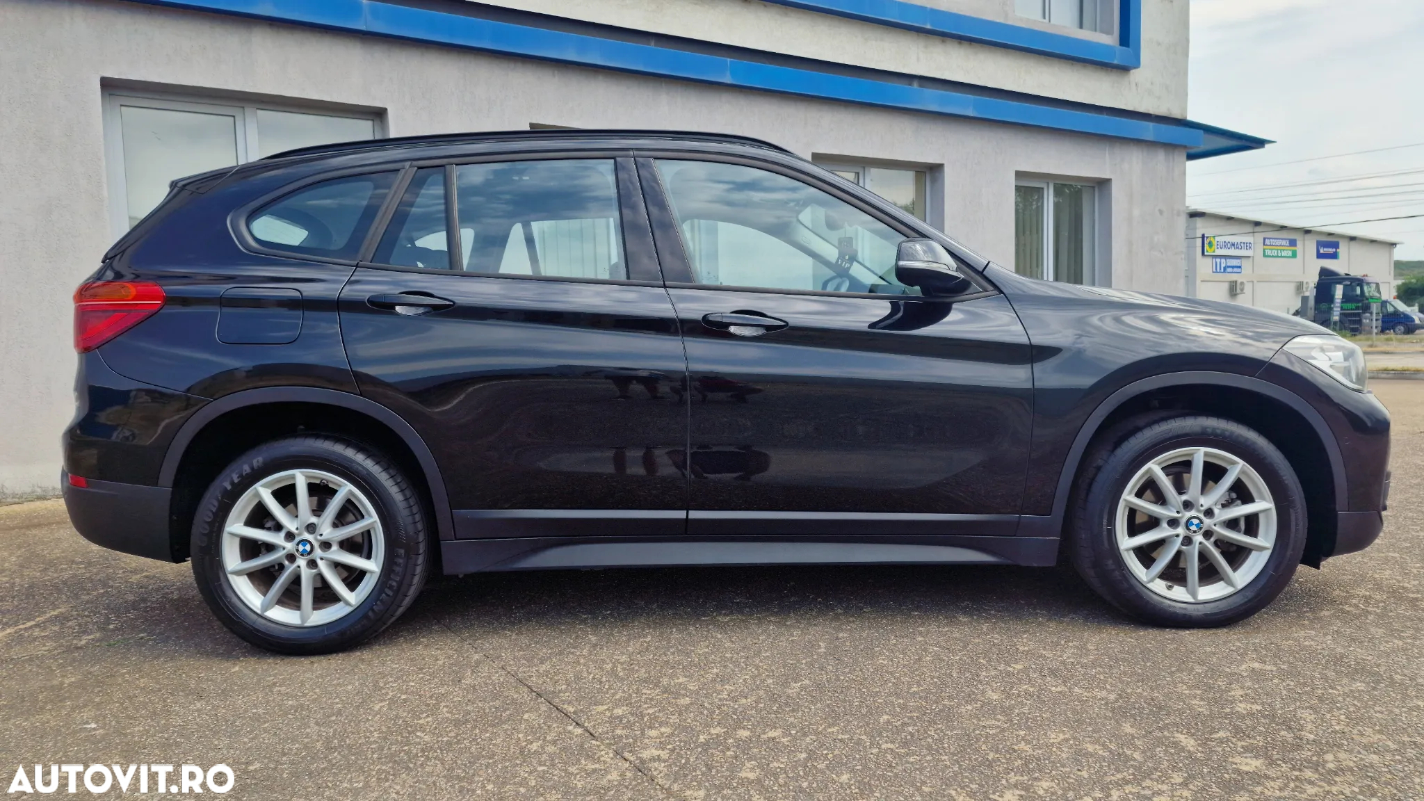 BMW X1 sDrive16d Advantage - 11