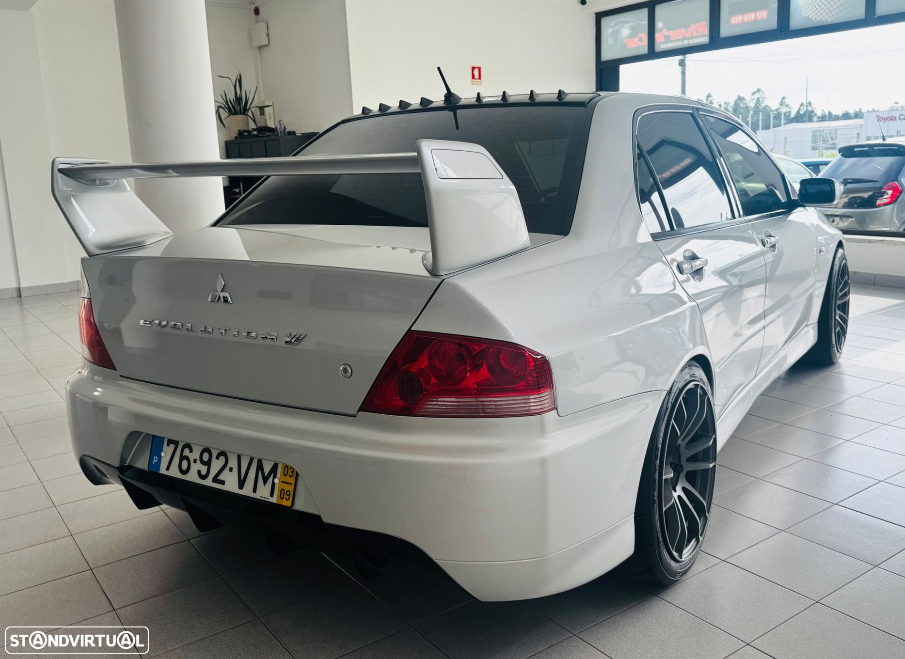 Mitsubishi Lancer Evolution VII RS-II - 12